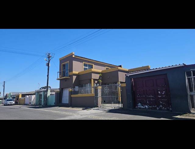 5 BEDROOM HOUSE FOR SALE IN GUGULETU